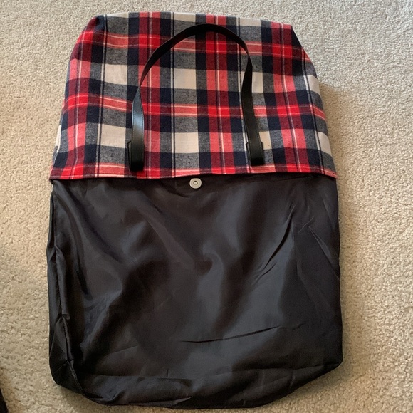 Yankee Candle Festive Plaid - Red, White & Dark Blue Tote Bag - NWOT - Picture 10 of 17